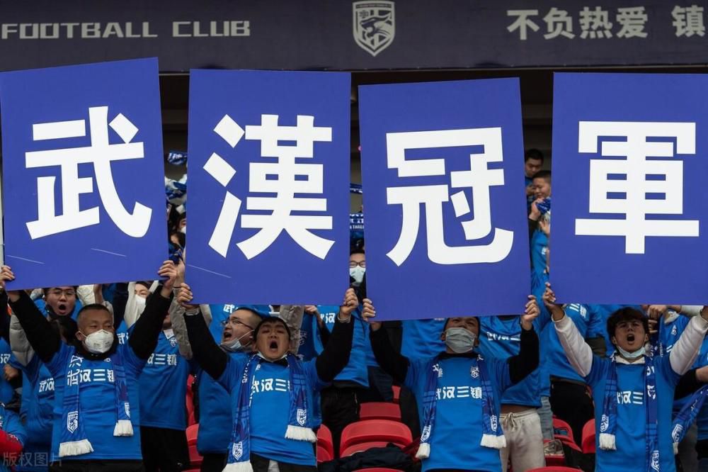 媒体指出，迈尼昂实际上是在发烧的情况下坚持出场，他的身体状况不佳，这也是迈尼昂下半场一开始就抽筋的原因，但他展现了自己的韧性，帮助米兰全取三分。